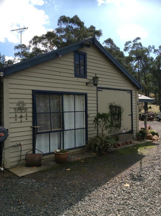 The Stables Hotel Wandin North Eksteriør billede